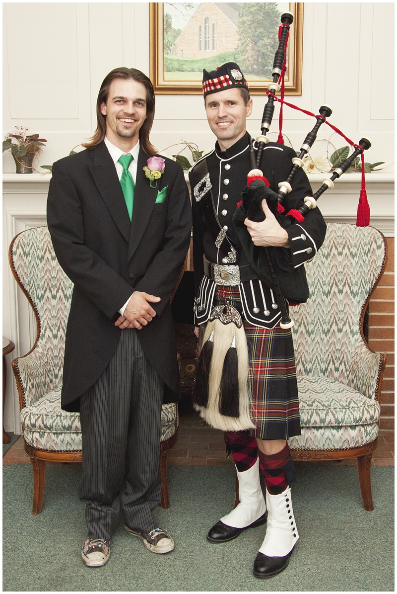 kilt, bagpiper, Haak Winery, Santa Fe Texas, Galveston wedding photographer, St. Patrick's Day, wedding, green,