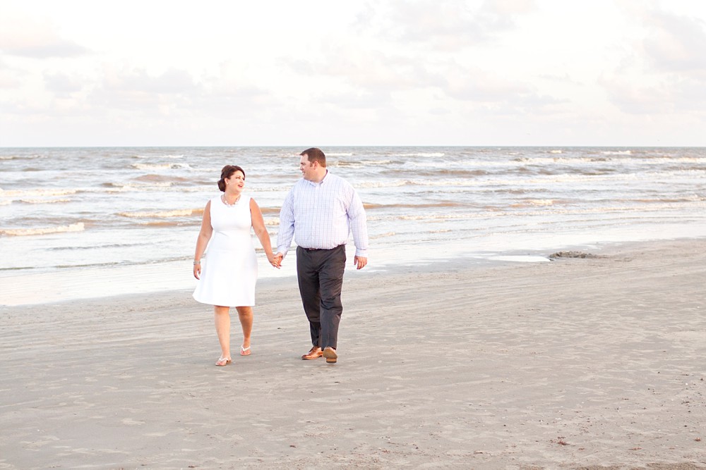 Texas elopement in Beachtown on Galveston Island